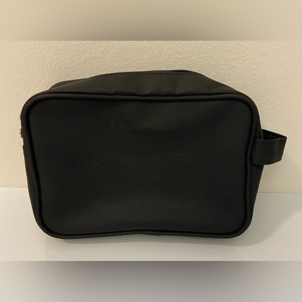 Salvatore Ferragamo Perfume MakeupTravel Bag Mint!